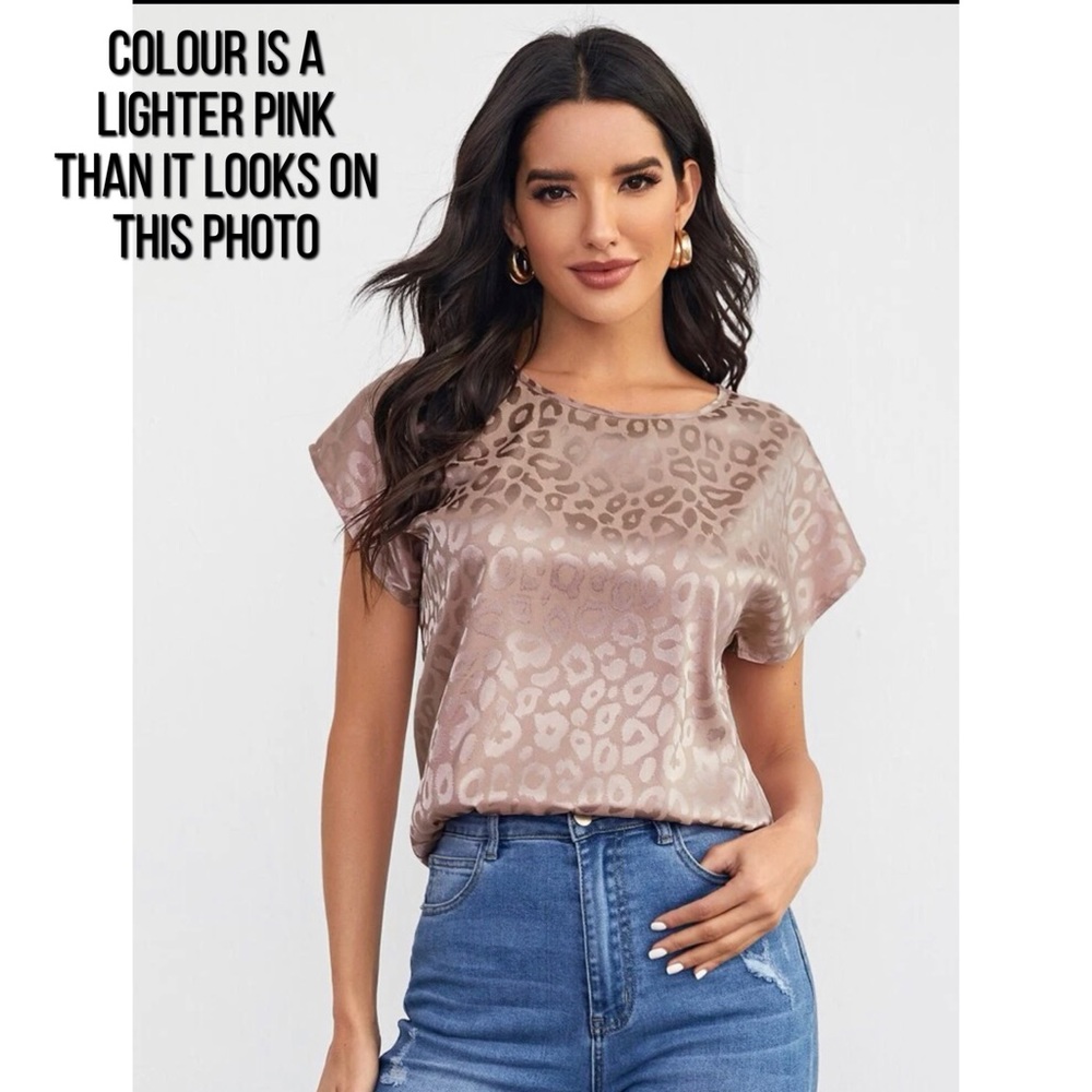 Dolman Sleeve Leopard Jacquard Top - Picture 2 of 9